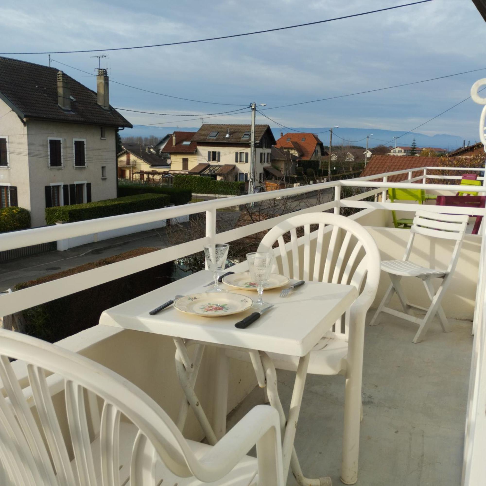 Appartement Verdoyant Au Bord Du Lac Leman Entre Evian Et Thonon Dans Une Villa Publier Exterior foto