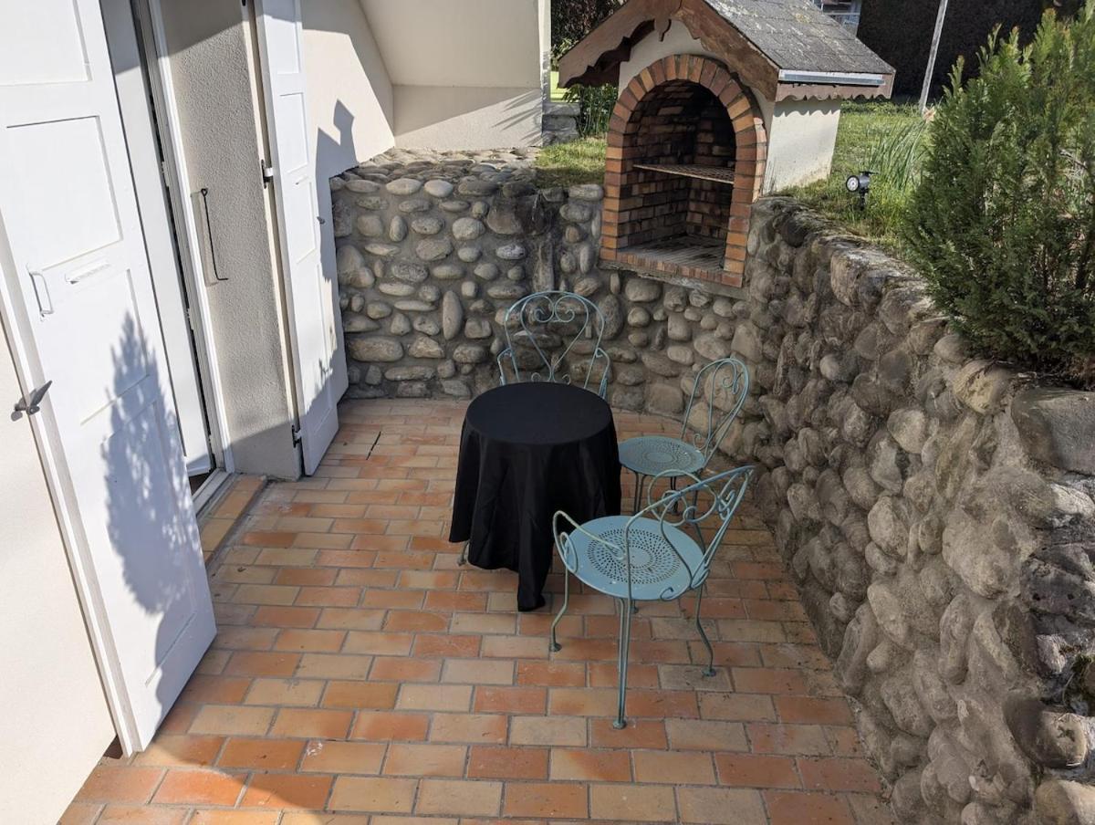 Appartement Verdoyant Au Bord Du Lac Leman Entre Evian Et Thonon Dans Une Villa Publier Exterior foto